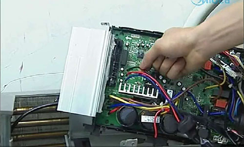 天心美的空调电话是多少